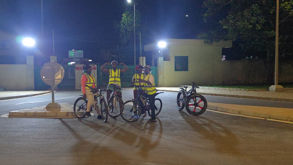 Semaine 2 · Night ride After6 Riders · ambiance sous les lumières de la ville